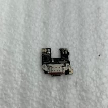 CONECTOR DE CARGA SUB PLACA MOTO EDGE 40 NEO TURBO